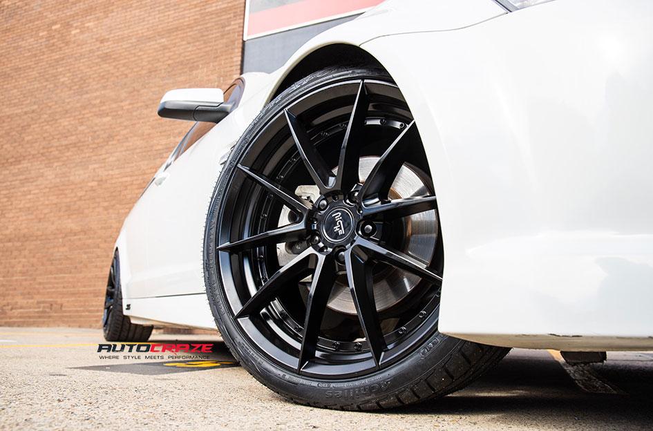 HOLDEN-COMMODORE-SECTOR-SATIN-BLACK